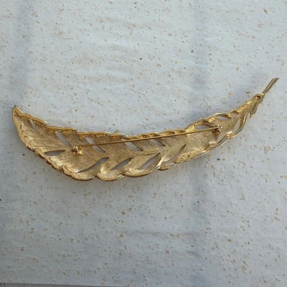 Monet vintage feather